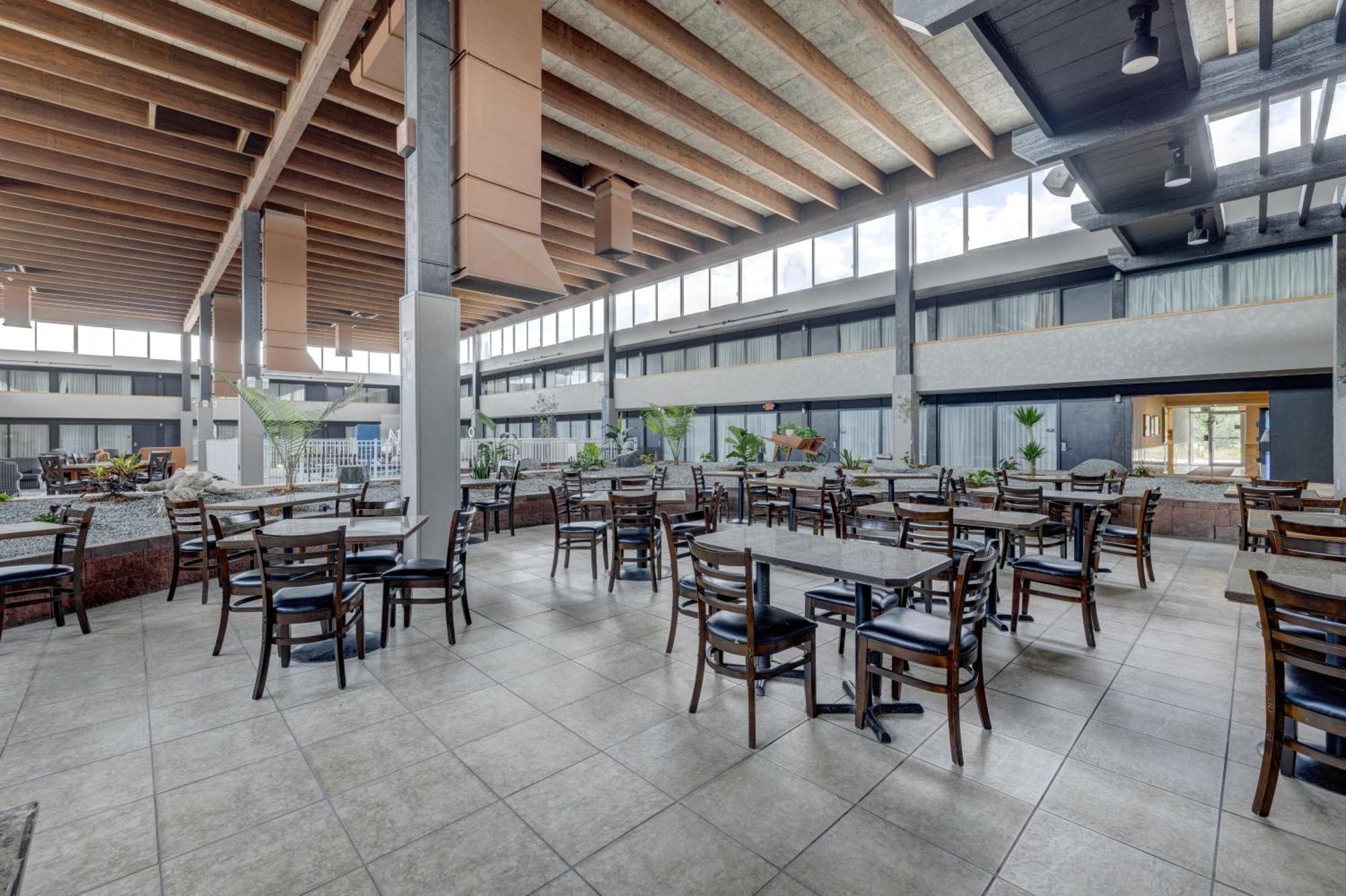 קספר Riverside Hotel מראה חיצוני תמונה