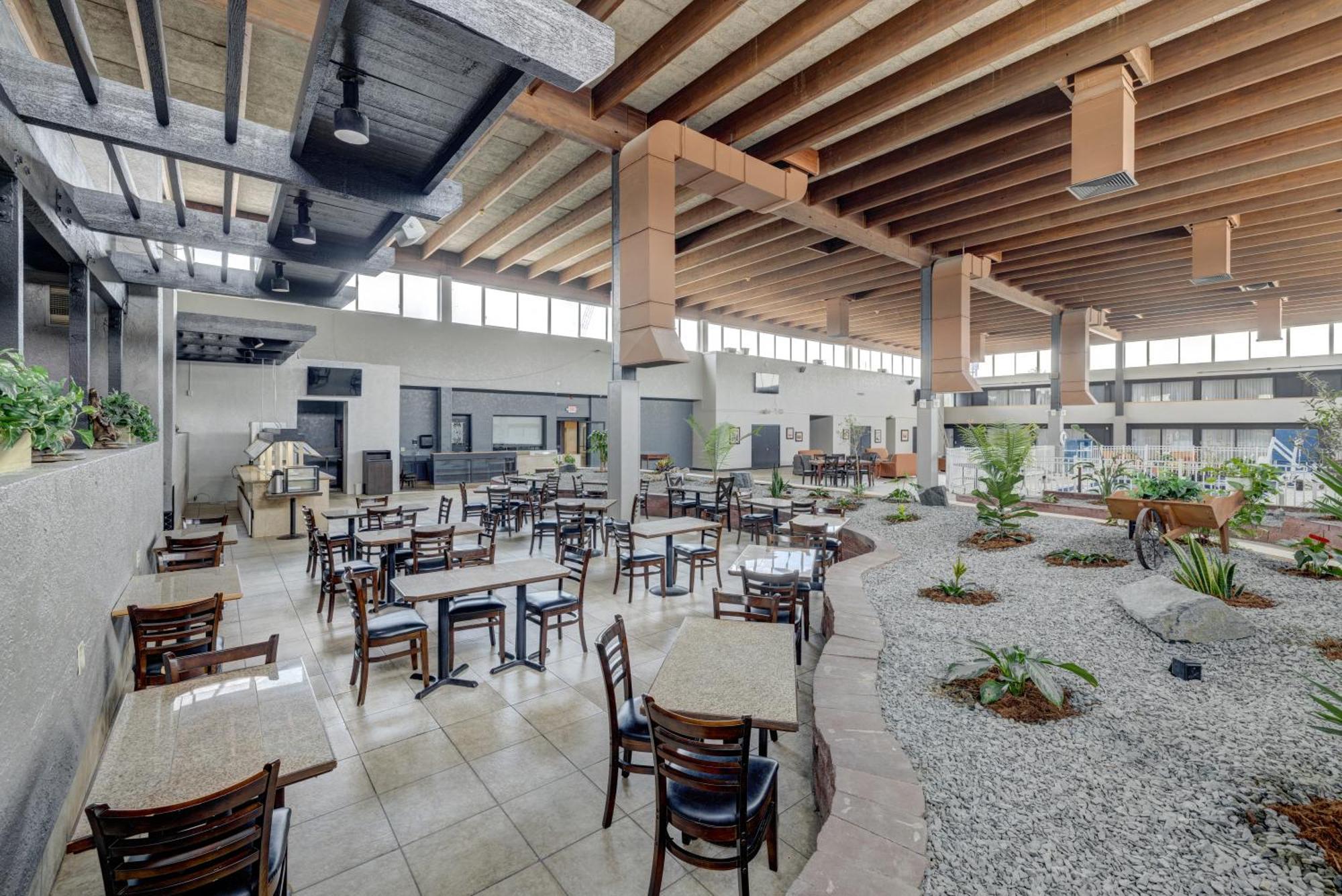 קספר Riverside Hotel מראה חיצוני תמונה