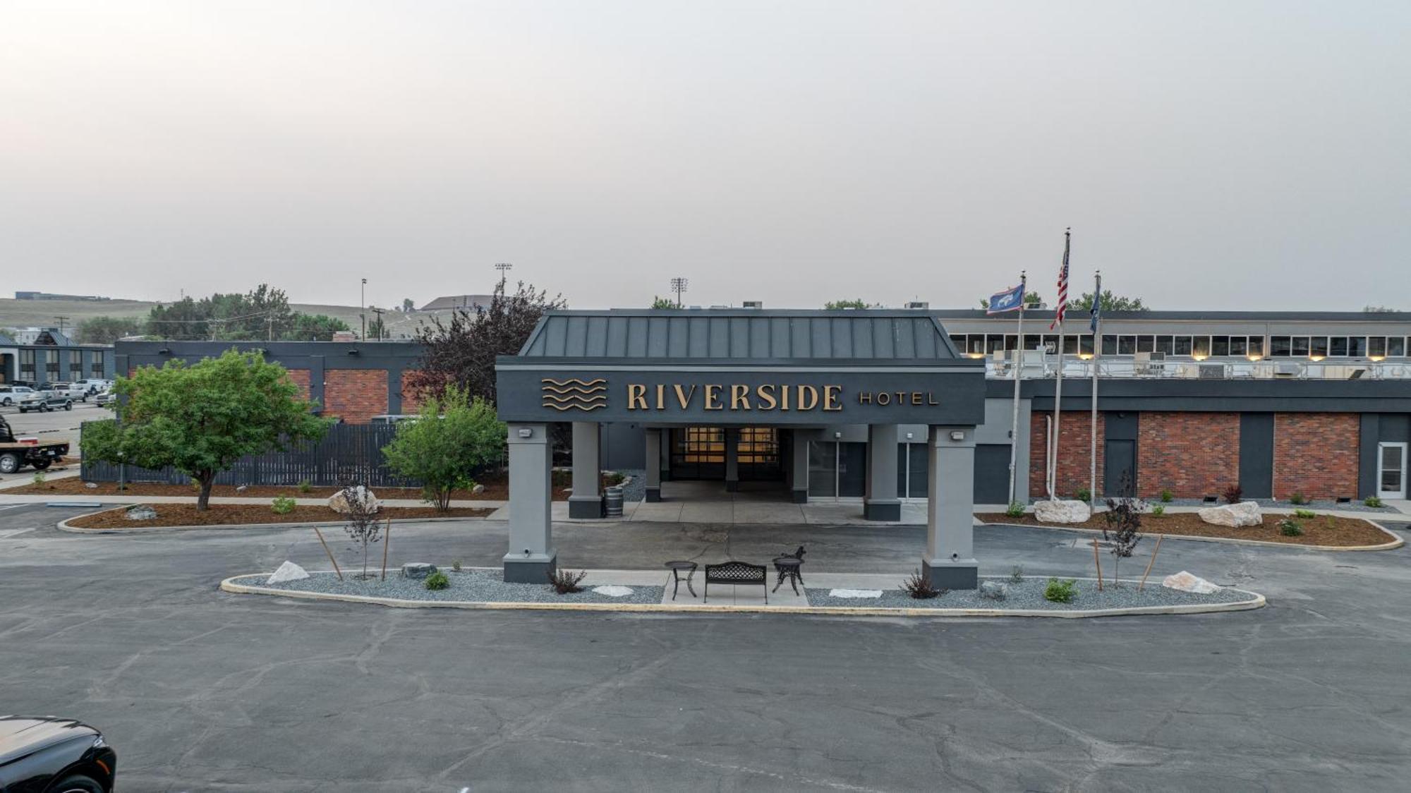 קספר Riverside Hotel מראה חיצוני תמונה